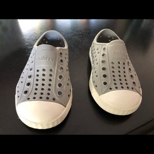 Toddler Natives great condition size 5